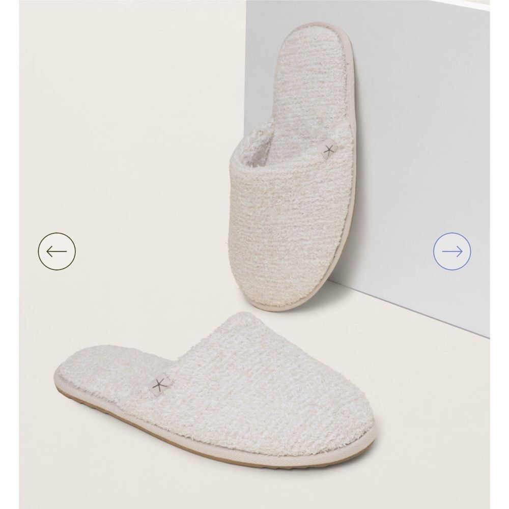 Barefoot Dreams CozyChic Unisex Slipper in Heathered Stone / White